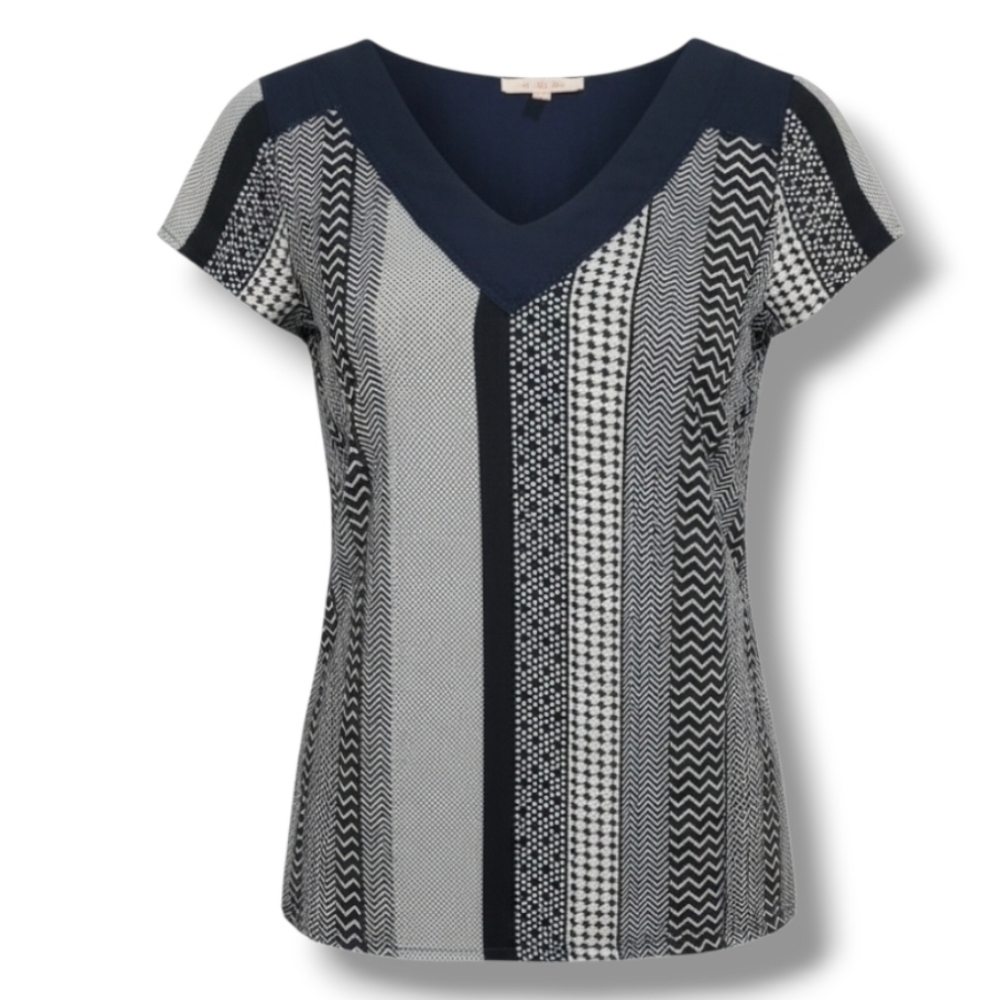 Skies are Blue women's blue chevron print short sleeves VNeck Blouse large